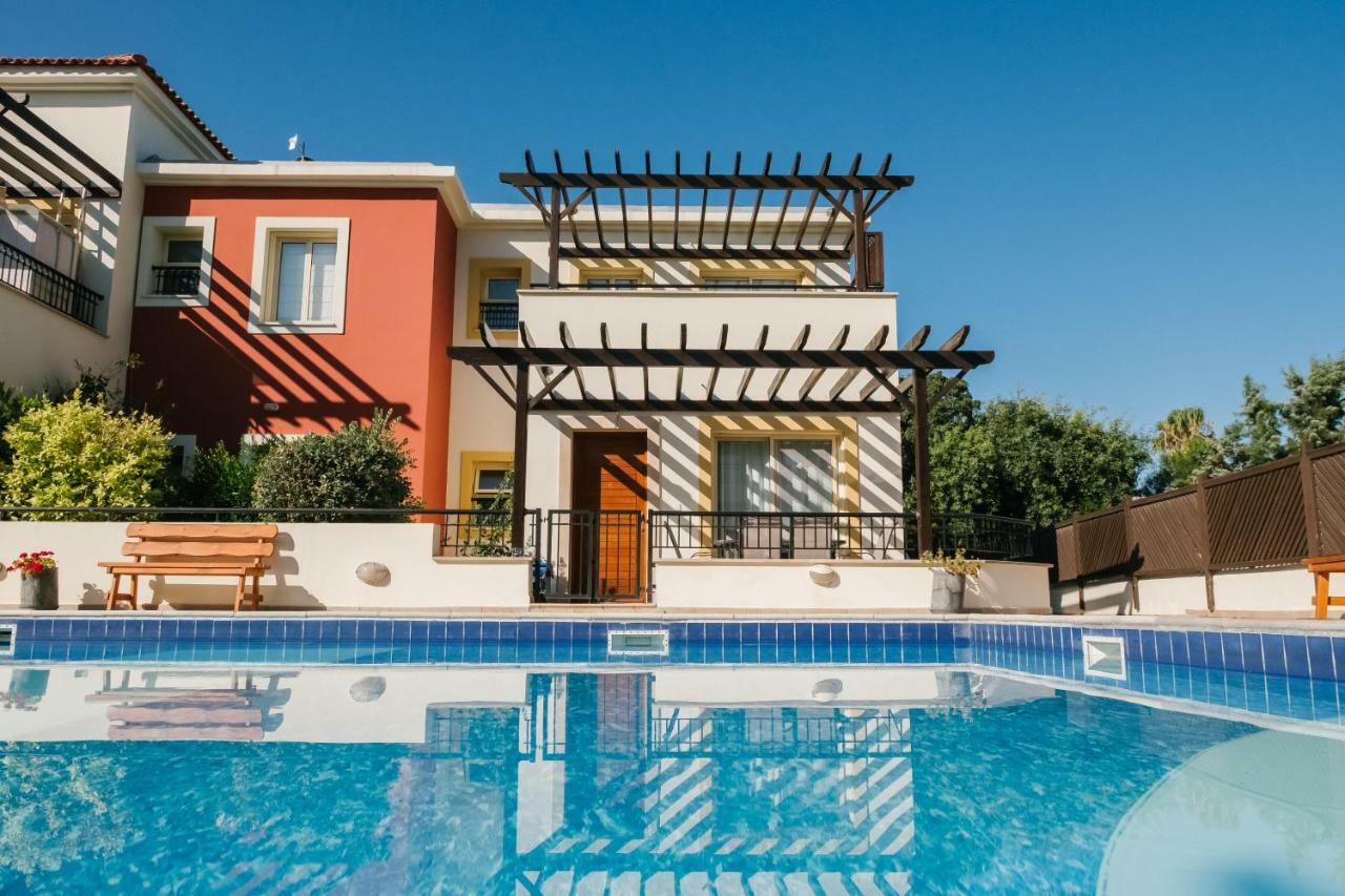 Aphrodite Gardens No.9 Luxury Apt Paphos Exterior foto